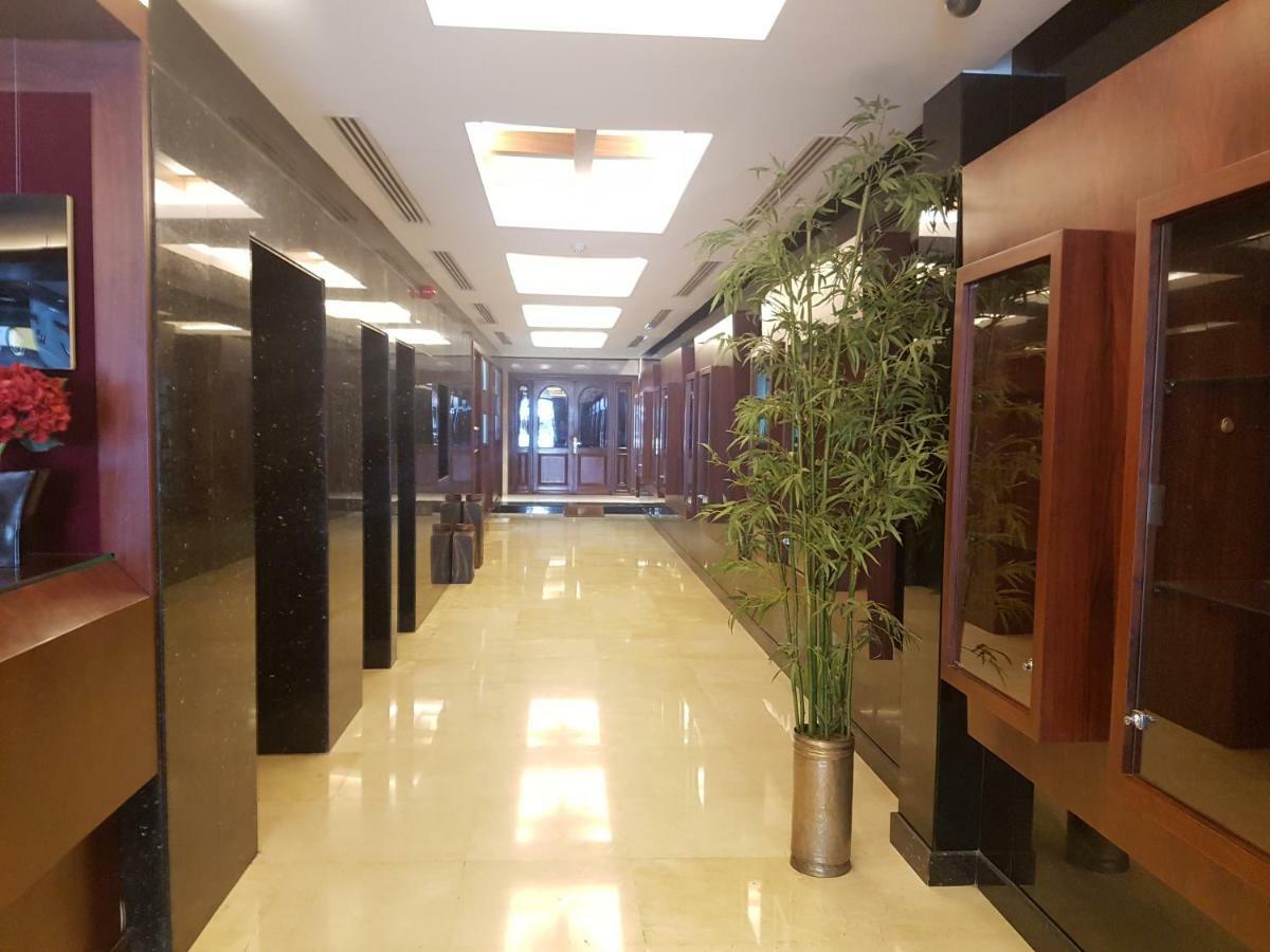 Sands 4*